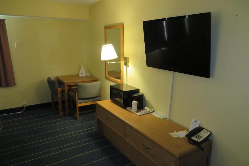 Days Inn By Wyndham Alexandria Mn 외부 사진