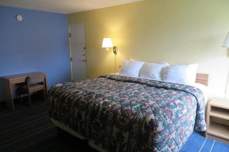 Days Inn By Wyndham Alexandria Mn 외부 사진